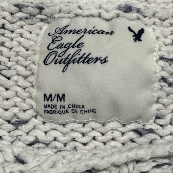 American Eagle Outfitters cropped White 3/4 Sleeve Knitted Sweater Size Medium - Picture 2 of 9